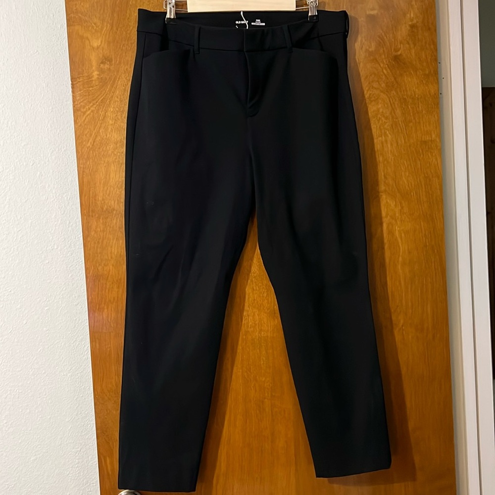 Old Navy High-Rise Pixie Straight Pants
